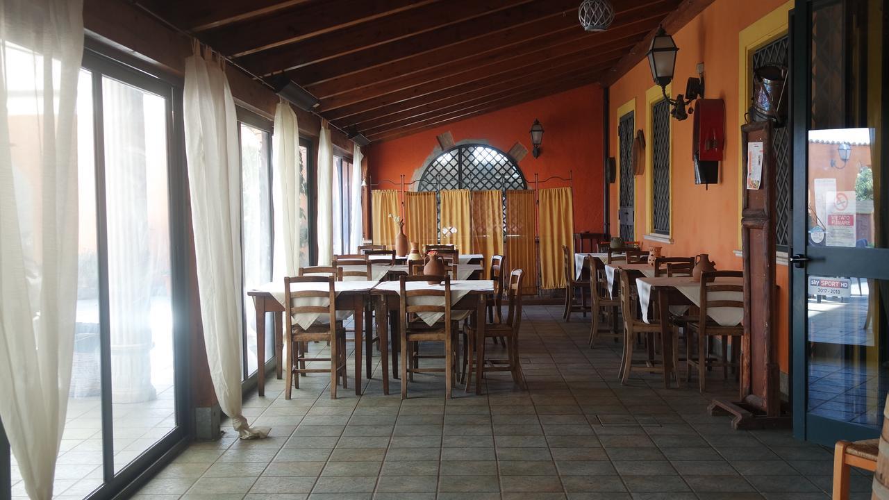 Gasthaus Agriturismo Masseria I Risi SantʼEufemia Lamezia Exterior foto