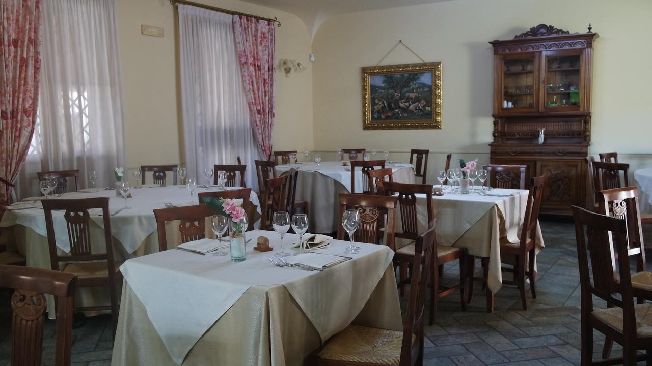 Gasthaus Agriturismo Masseria I Risi SantʼEufemia Lamezia Exterior foto