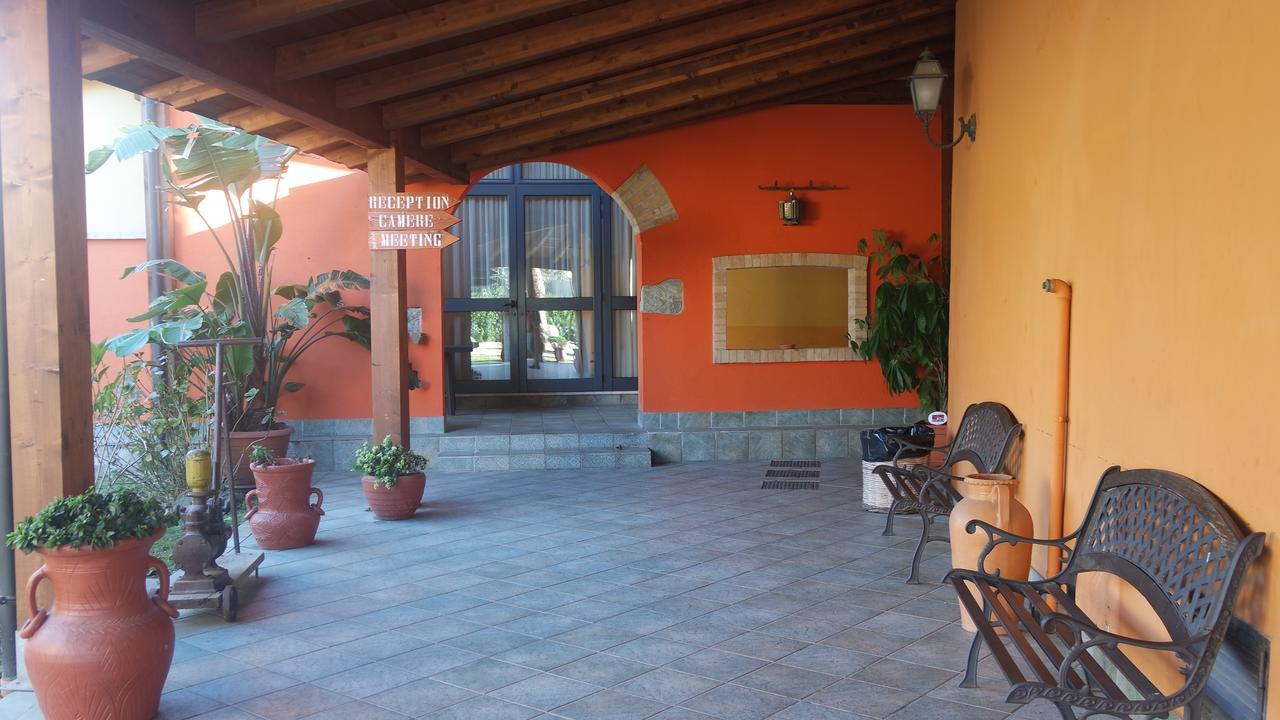 Gasthaus Agriturismo Masseria I Risi SantʼEufemia Lamezia Exterior foto